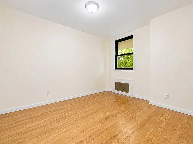 483 Ocean Pkwy #1B — Photo 3
