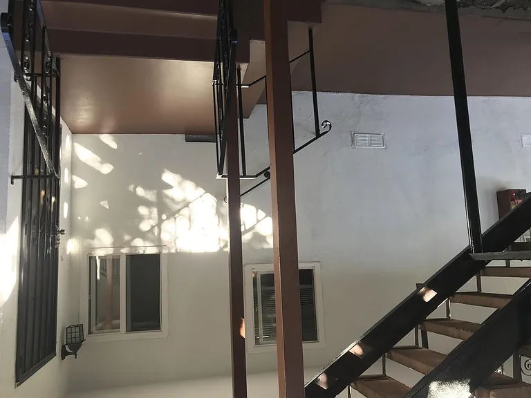 734 N Inglewood Ave — Photo 9
