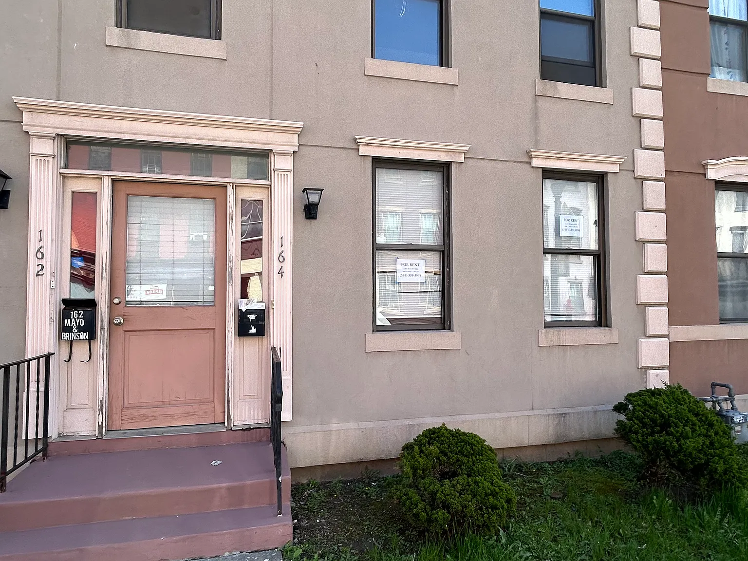 3 bed, 1.5 bath, 1044 sqft, $1,975 — Photo 1