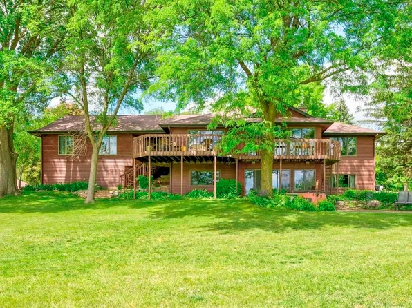 2281 165th St, Spirit Lake, IA 51360