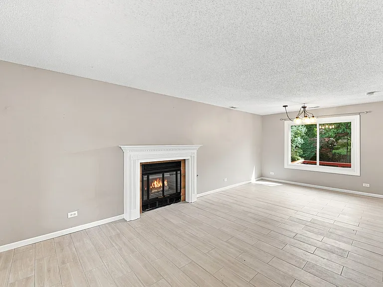 15 Brittany Ln — Photo 6