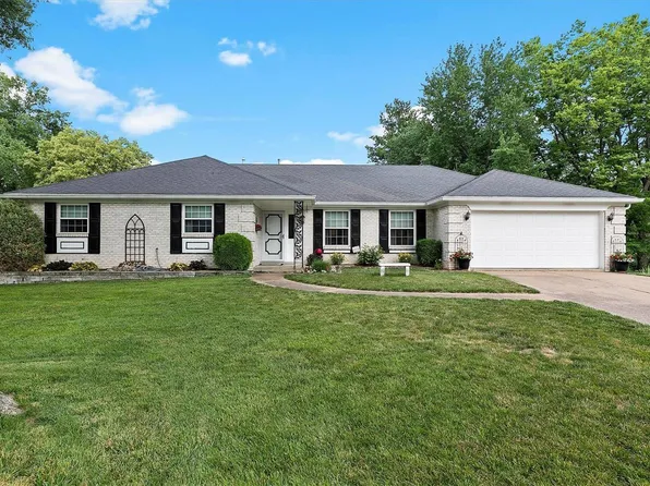 340 Fredericksburg Dr, Belleville, IL 62223