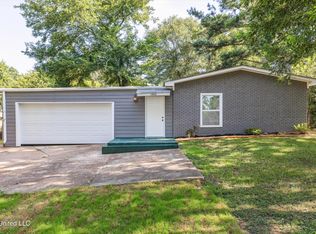 1400 Staunton Dr, Southaven, MS 38671