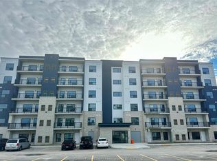 3320 Stella Cres #212, Windsor, ON N8T 3R8