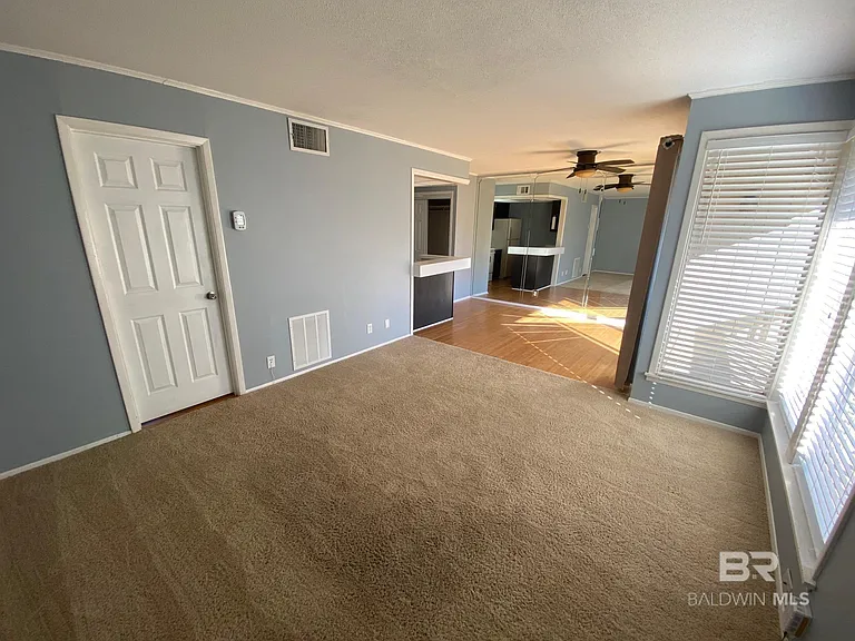 2055 Seacliff Dr N #2055 — Photo 13