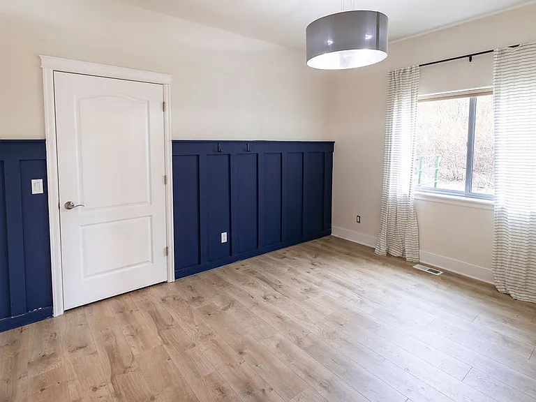 13431 Canyon Rd — Photo 27