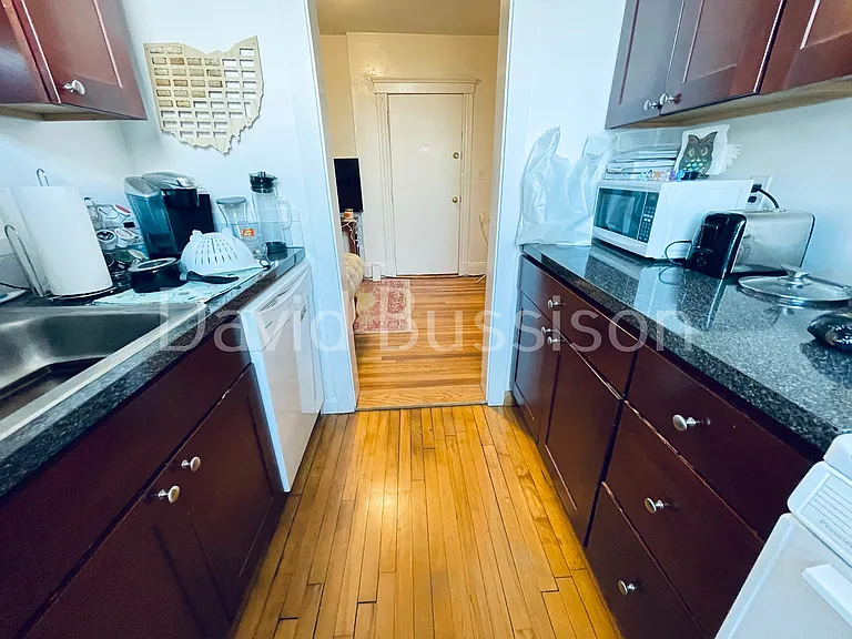 28 Quint Ave #42 — Photo 8