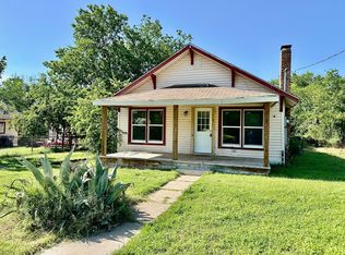 1203 Thompson St, Bridgeport, TX 76426