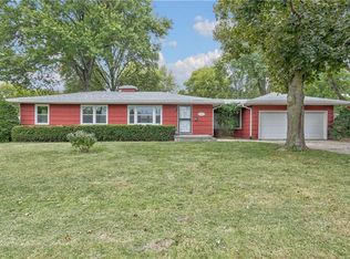 2535 Queen Ridge Dr, Independence, MO 64055