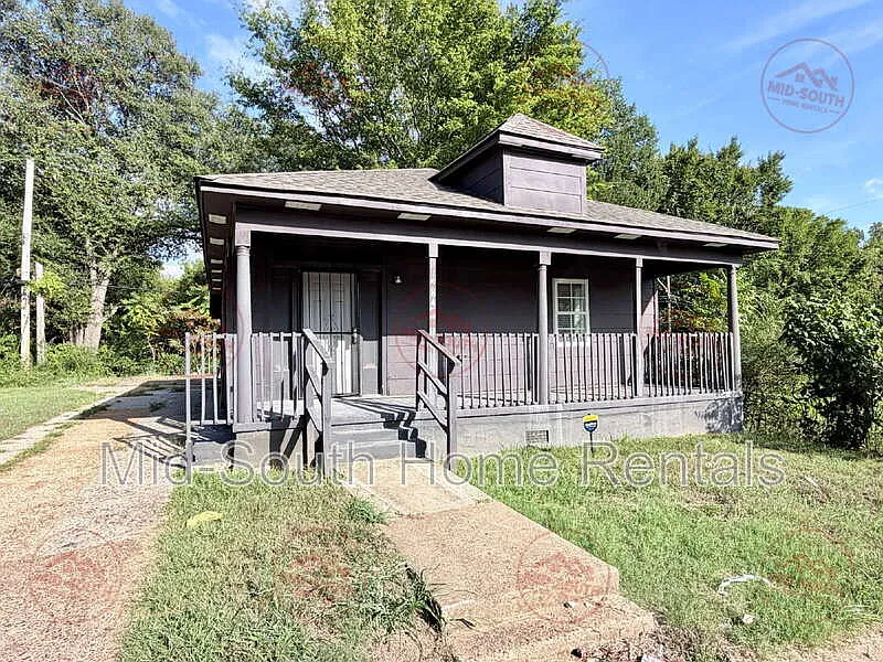 2 bed, 1.0 bath, 901 sqft, $895 — Photo 2