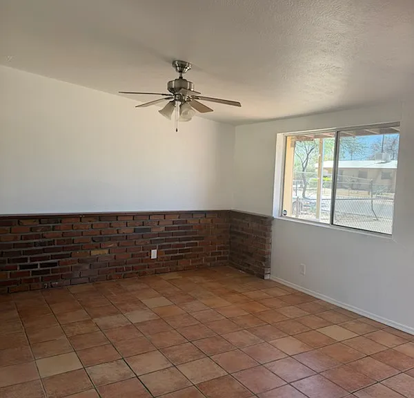 1848 W Lester St — Photo 8