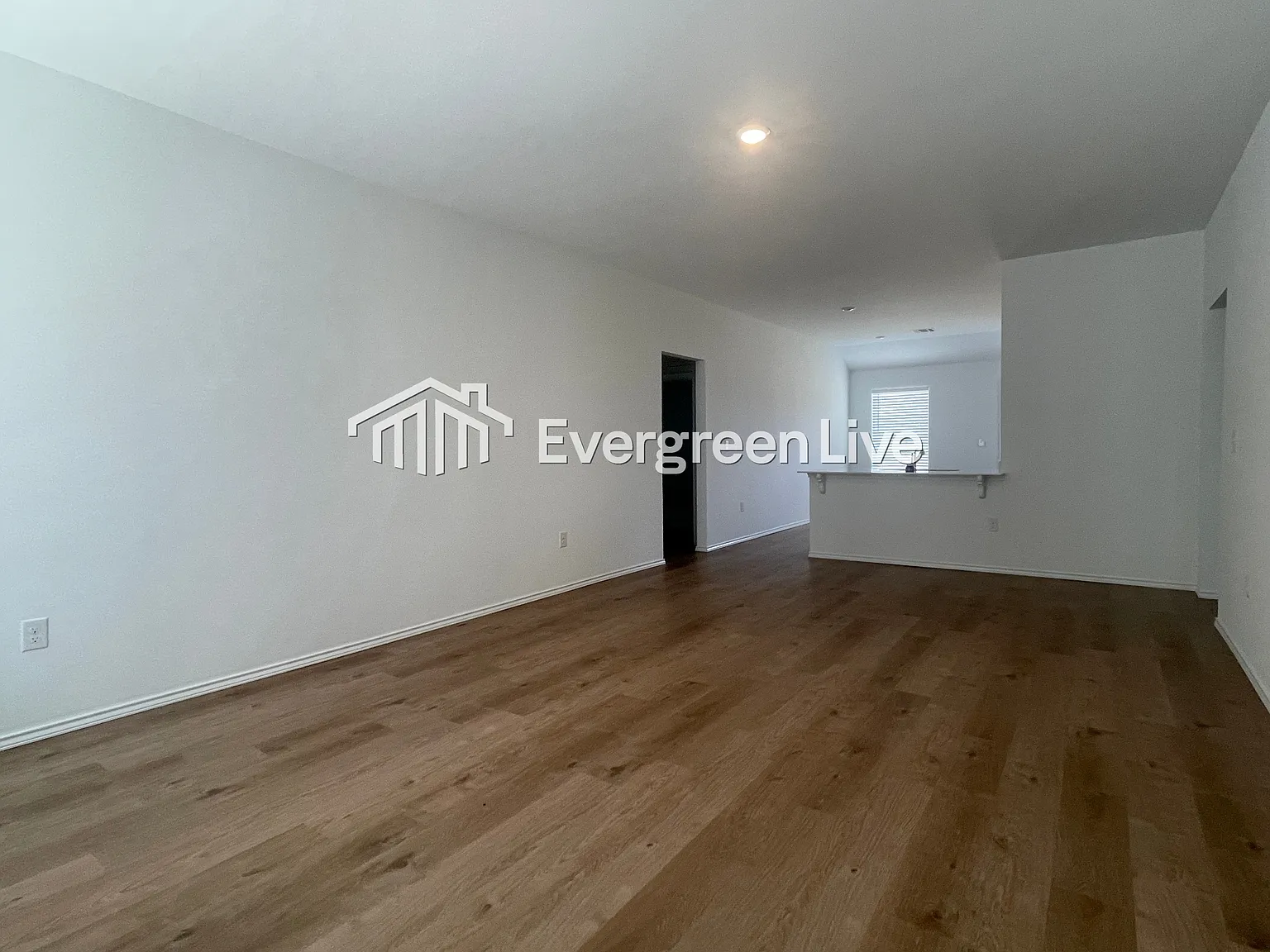 4 bed, 2.0 bath, 1470 sqft, $1,695 — Photo 3