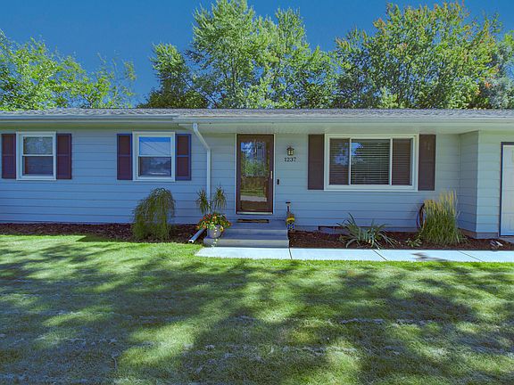 2nd image of 1237 Chalmers Dr