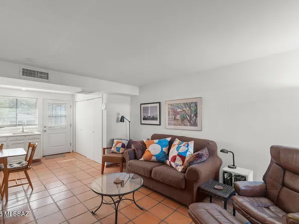 291 S Paseo Cerro Unit B, Green Valley, AZ 85614