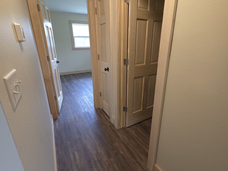 Hallway to Bathroom and Bedroom