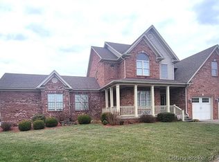 1420 Edgewater Ct, Scottsburg, IN 47170