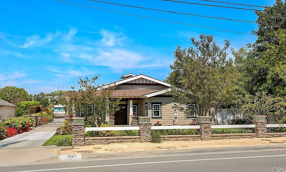 2nd image of 18411 Santiago Blvd