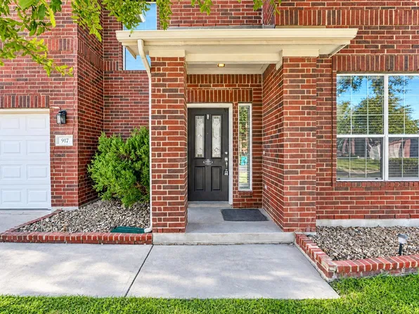 917 Abbeyglen Castle Dr, Pflugerville, TX 78660