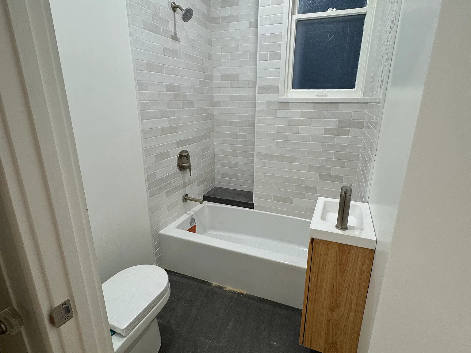 2 bed, 1450 sqft, $9,500 — Photo 4