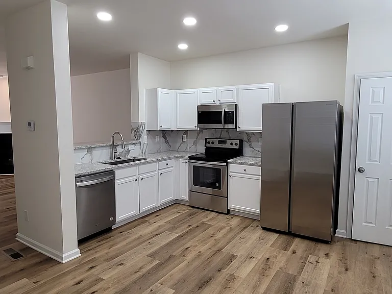 2228 Landing Ridge Dr — Photo 14
