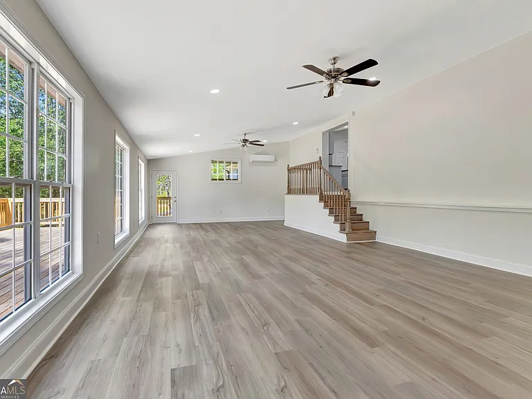 140 Mary Freeman Rd — Photo 44