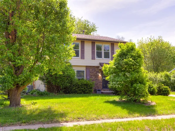 6295 NW 54th Ct, Johnston, IA 50131