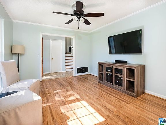 4th image of 1162 Mountain Oaks Dr