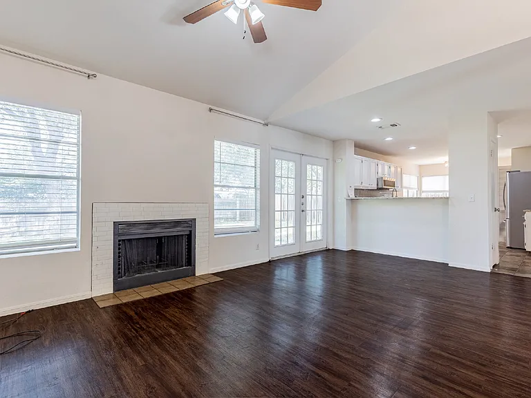8207 Middle Point — Photo 12