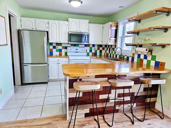 7 Raceway Rd #D
