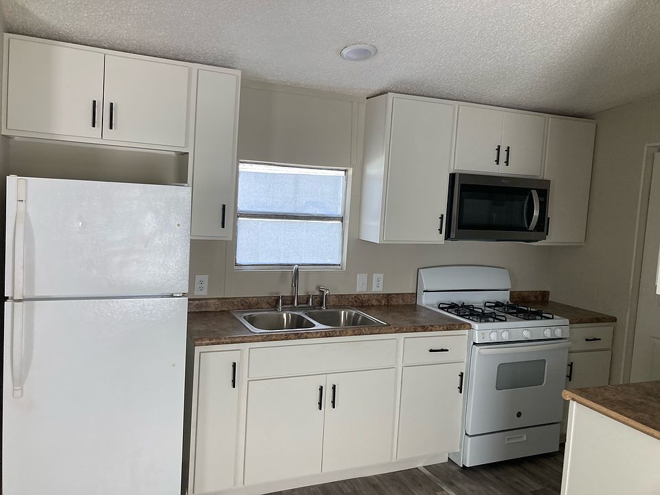 1st image of 1301 York Ave #10