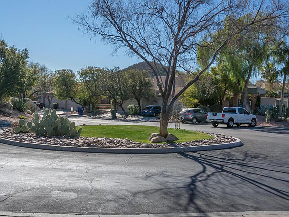 2nd image of 3216 W Champagne Dr