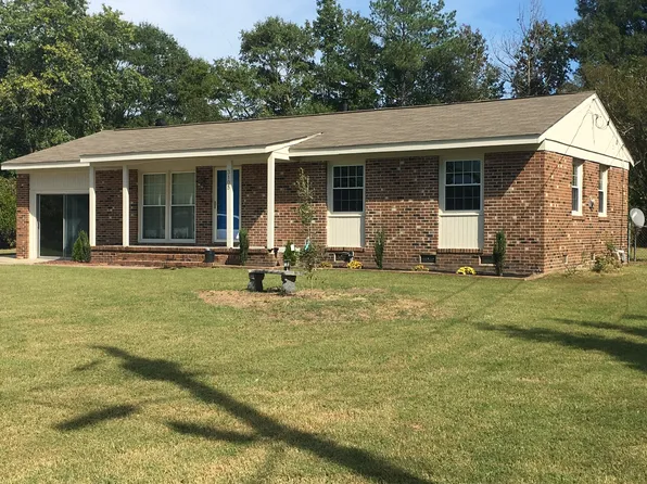 3105 E Gypsy Trl, Rocky Mount, NC 27803