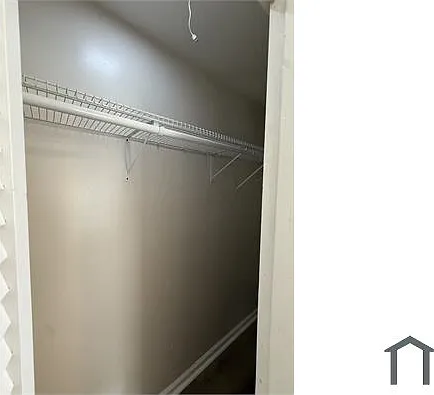 265 Niagara Ave #C — Photo 7