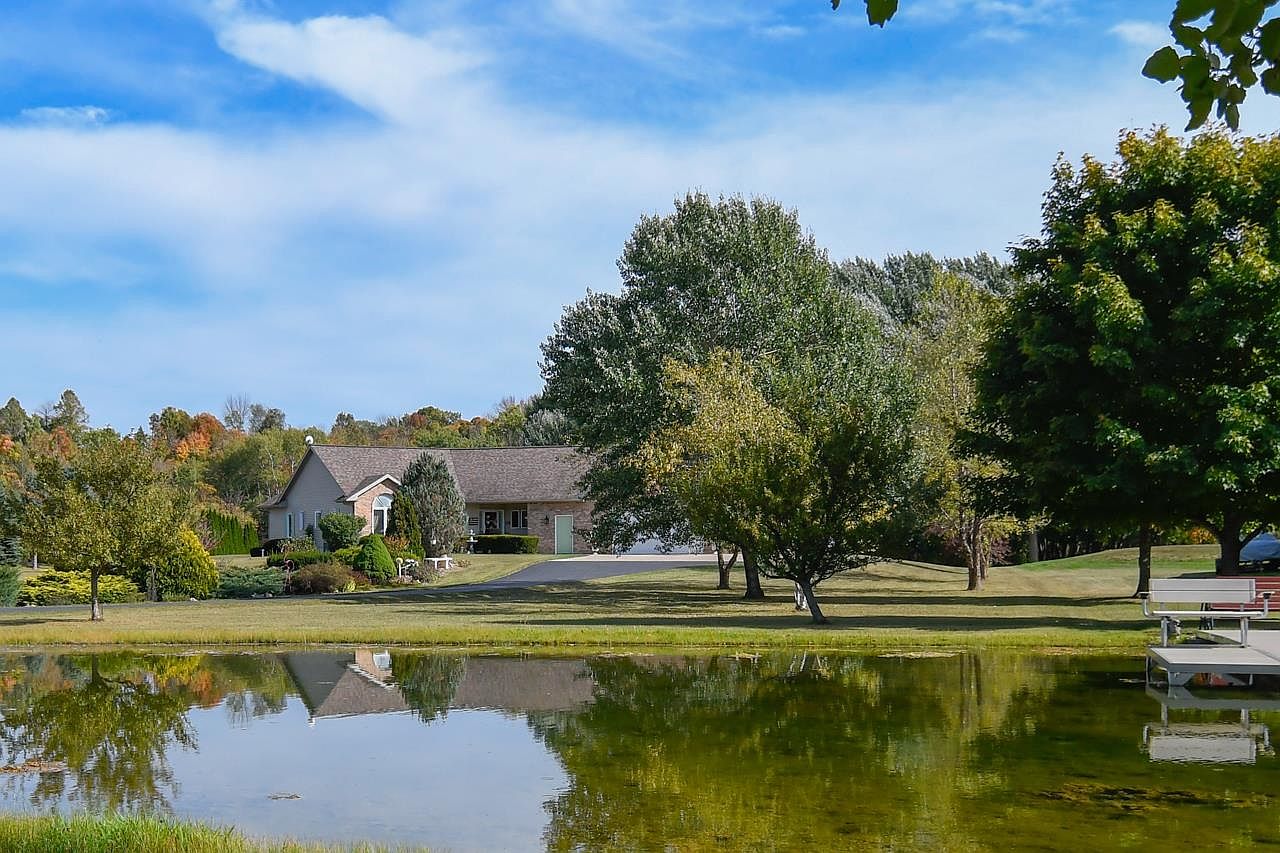 17203 Twin River Ct, Maribel, WI 54227 Zillow