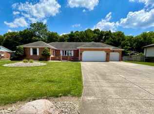 2972 Chickadee Dr, Hamilton, OH 45011