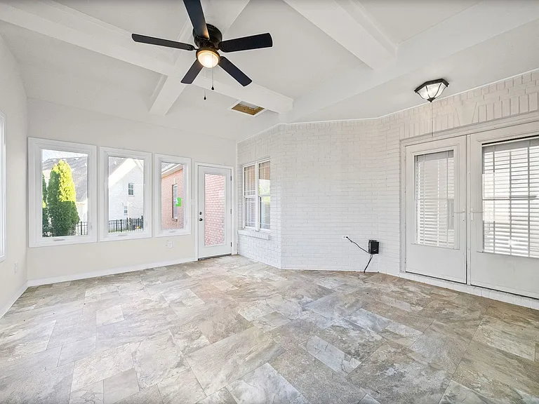 650 Appomattox Ct — Photo 29