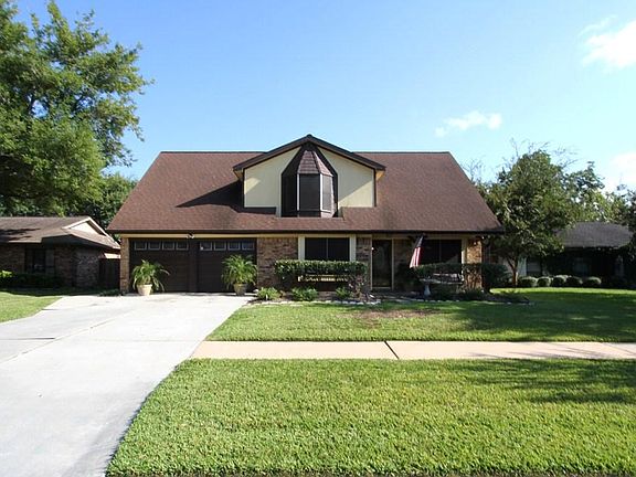 Clean and well maintained.  Close & easy access to I45.