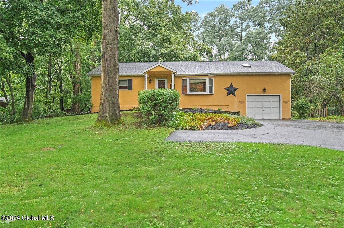 1st image of 5961 Curry Rd Ext