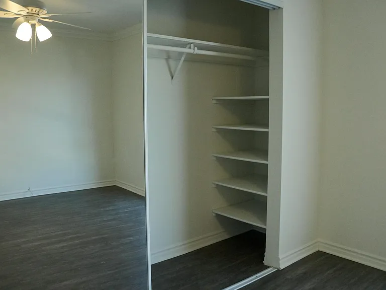 Devington Apartments — Photo 13
