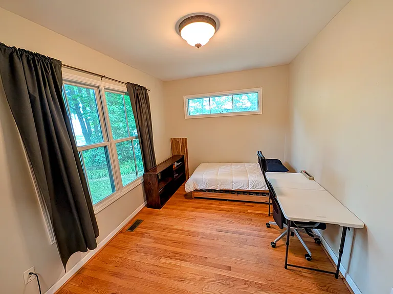 327 N Liberty St — Photo 21