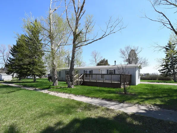 104 Perkins St, McGregor, ND 58755