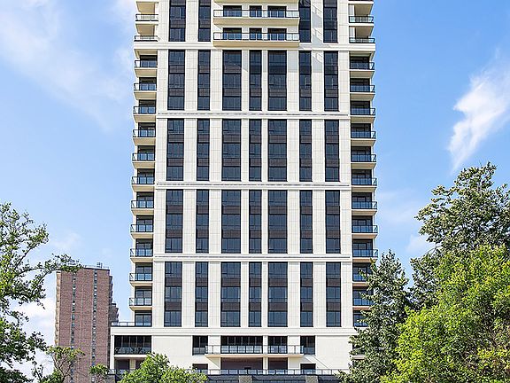 5th image of 221 Sea Breeze Ave APT 16D