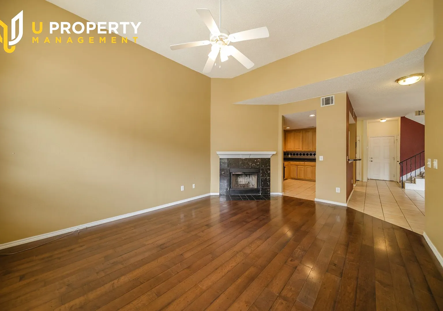 Sweet townhome in the heart of Plano — Photo 3