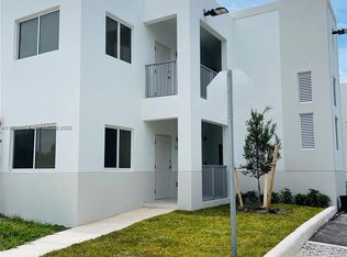 310 E 7th St #203, Hialeah, FL 33010