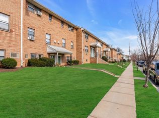 Station Square Apartments Modern Living with Parking Included, East Rutherford, NJ 07073