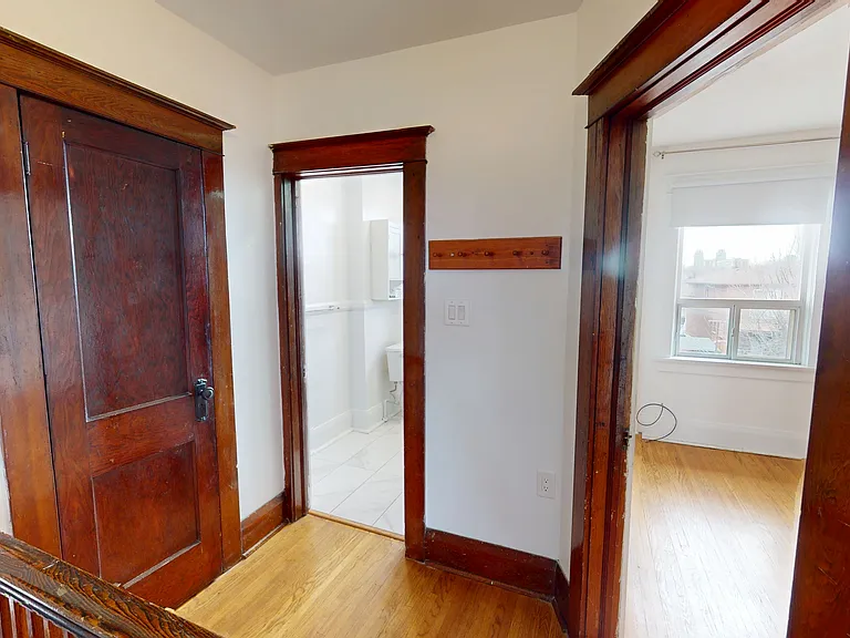 275 Oakwood Ave — Photo 15