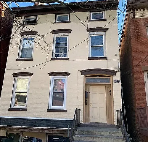 54 Johnston St #C Photo 1