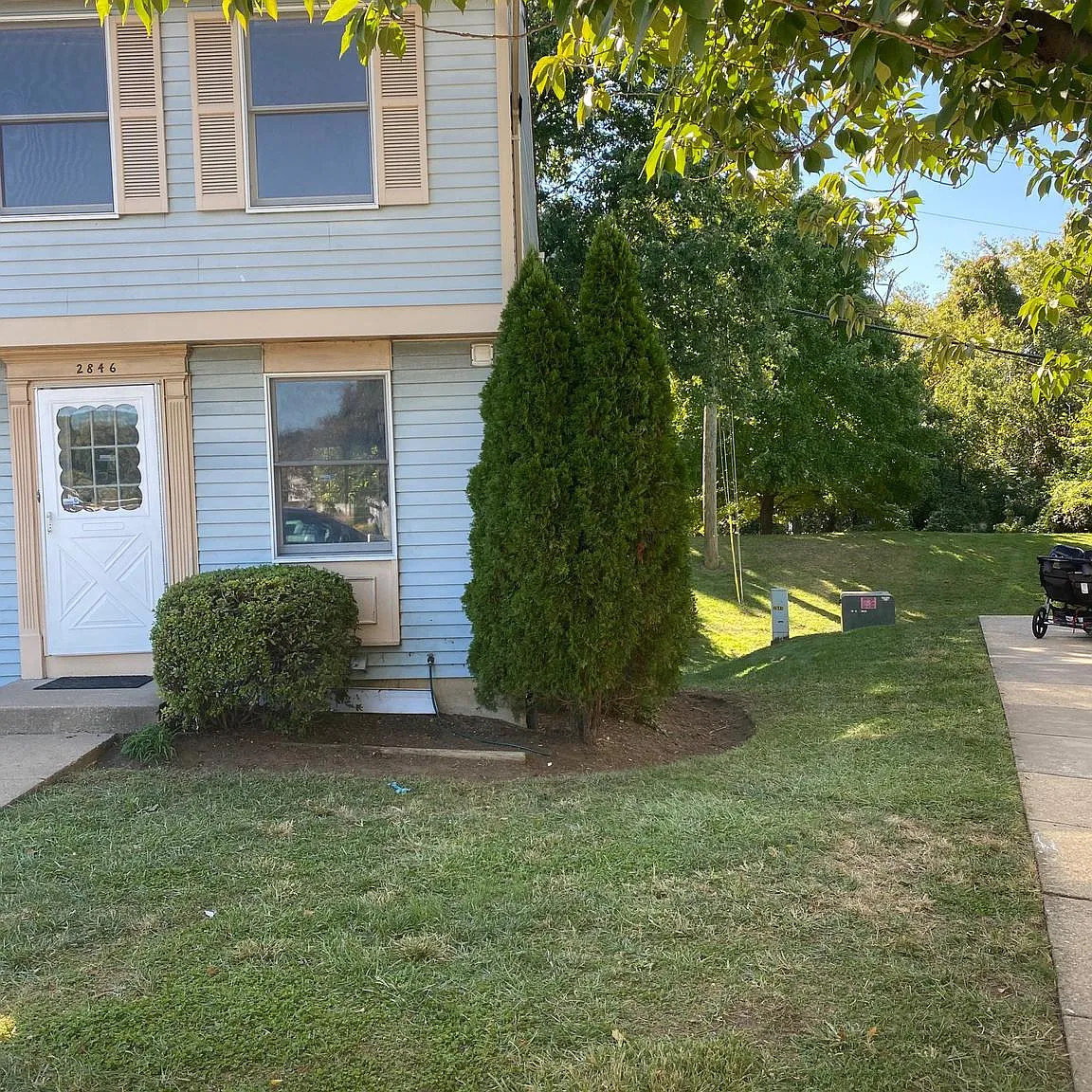 3 bed, 900 sqft, $3,100 — Photo 1