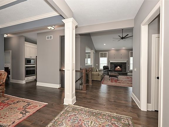 4th image of 4304 Red Tail Ct