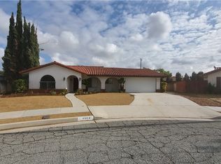 484 E Morningside Ct, Hemet, CA 92543
